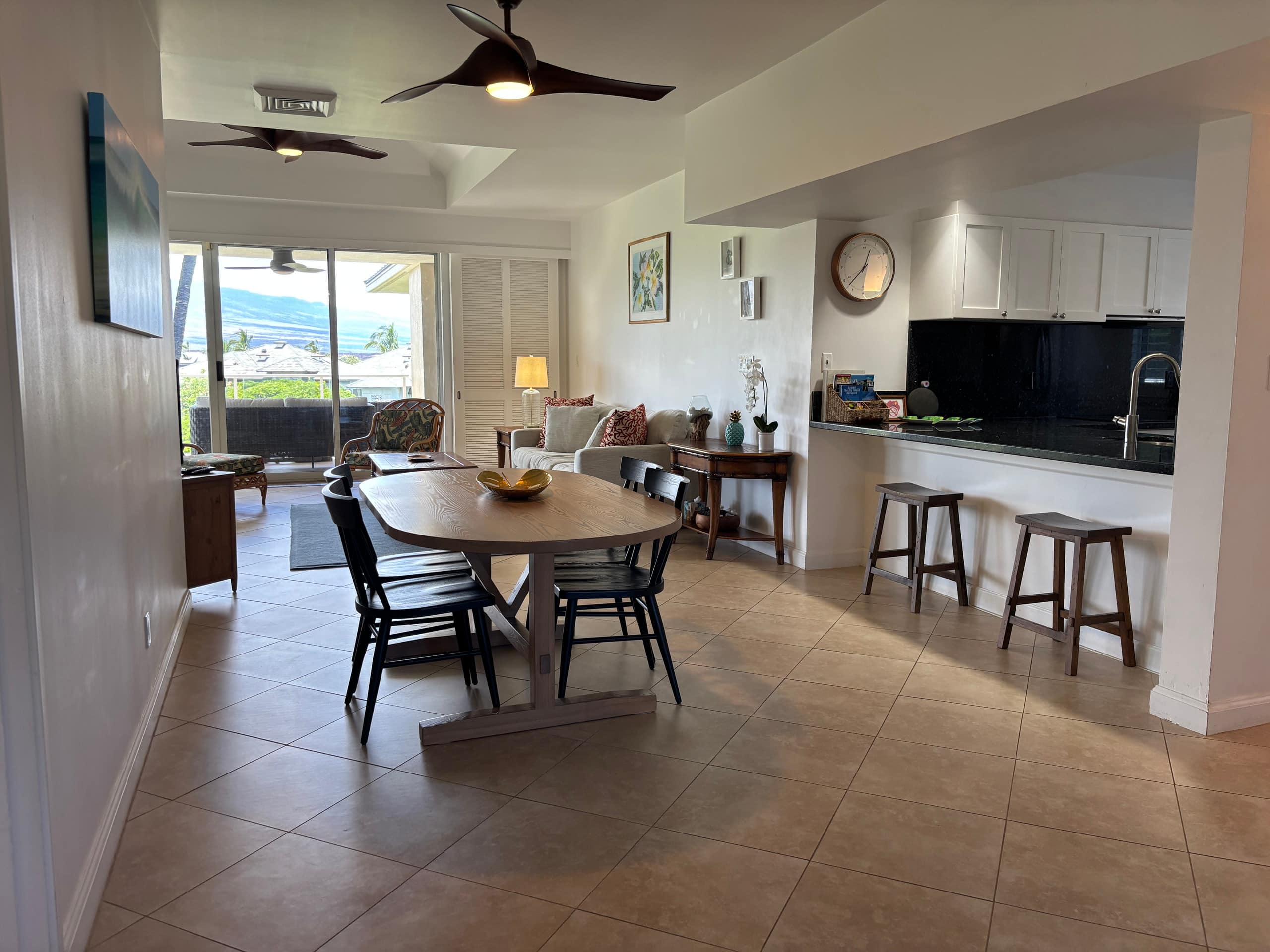 Penthouse condo with Ocean Views - Photo 17