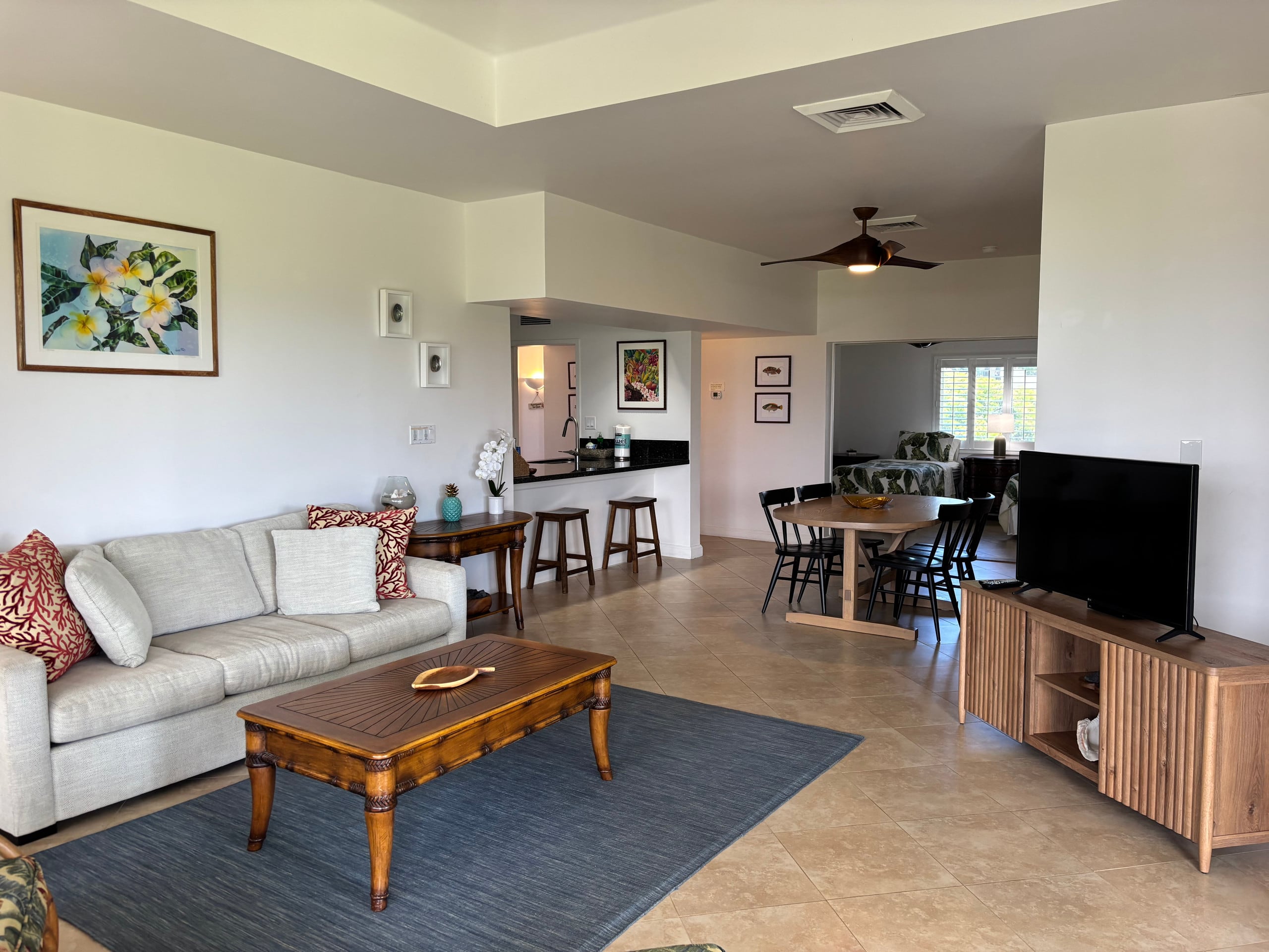 Penthouse condo with Ocean Views - Photo 14