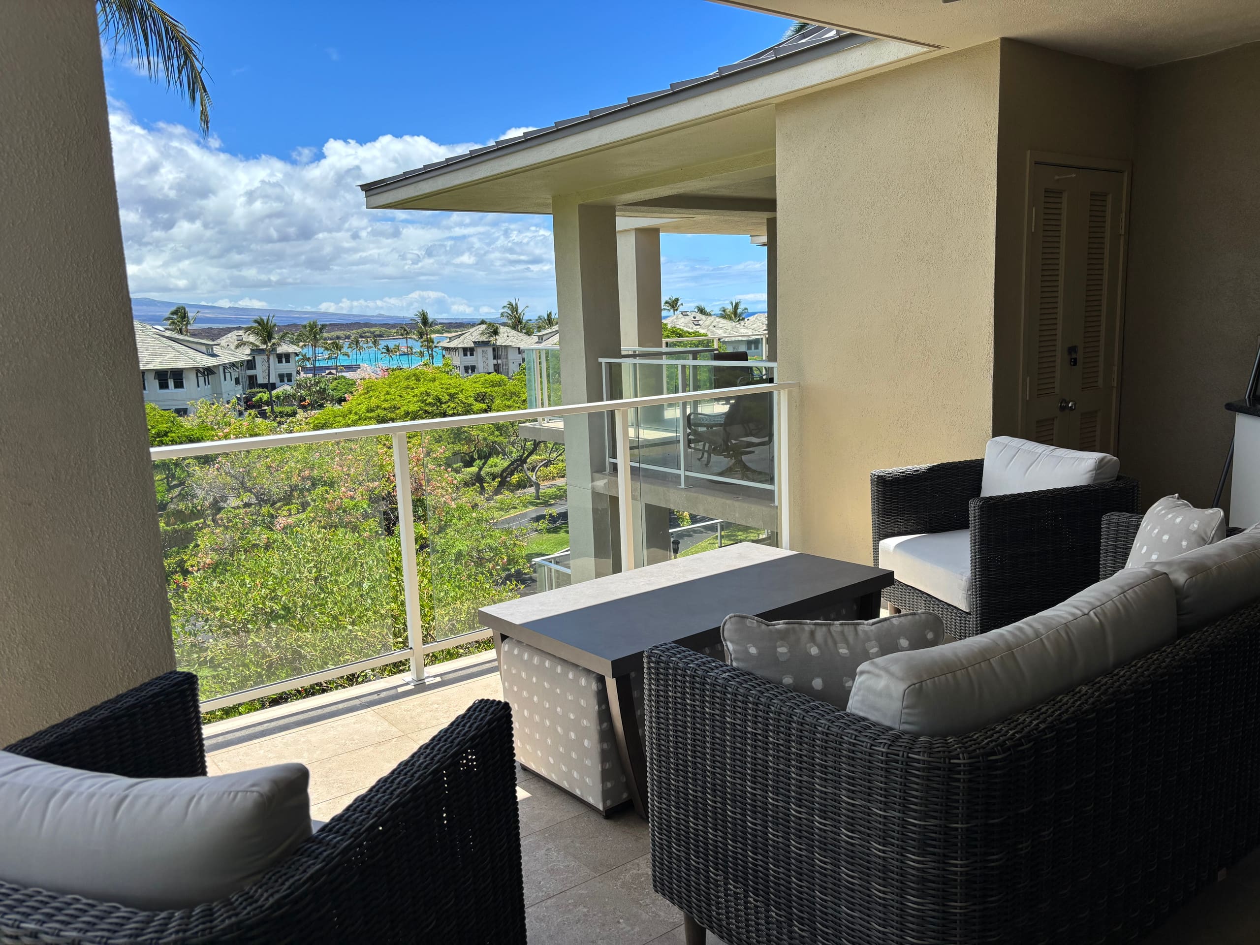 Penthouse condo with Ocean Views - Photo 23