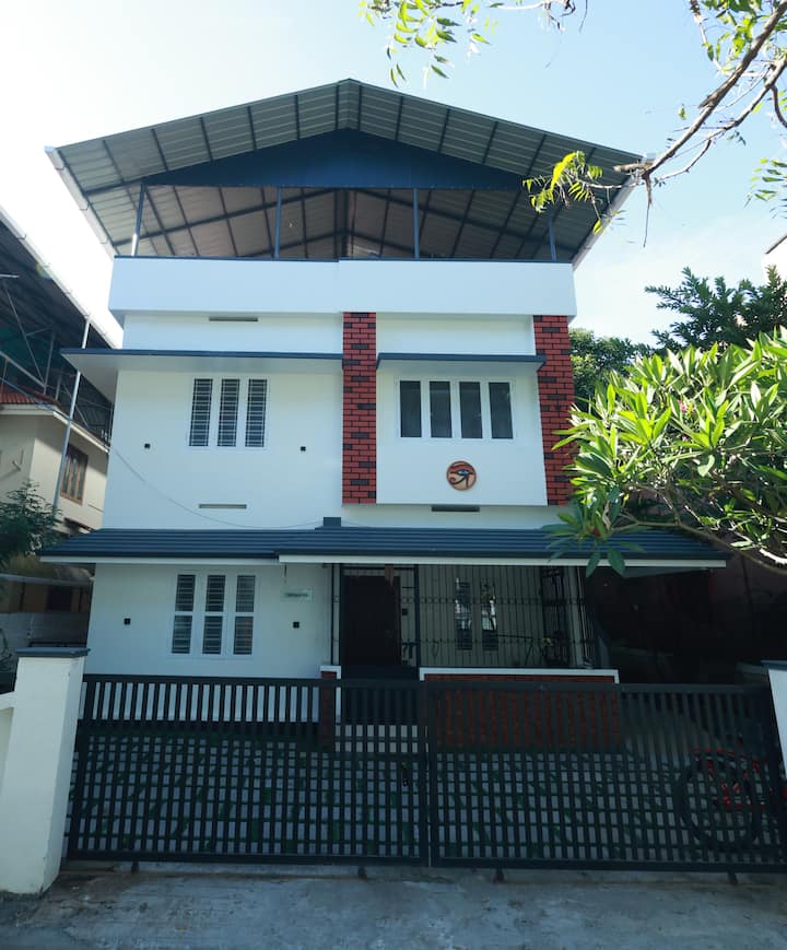 Chitralayam Home Stay