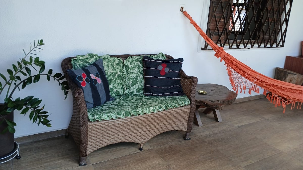 Airbnb em destaque: Swimming Pool Near Beach Garden Barbecue Grill em Itanhaém