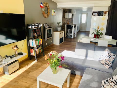 Petit Charles - CDG Paris airport - Shuttle Extra