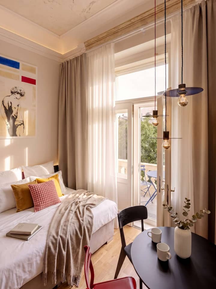 Turnkey | Wenceslas Square Studio With Balcony Iii - Prague