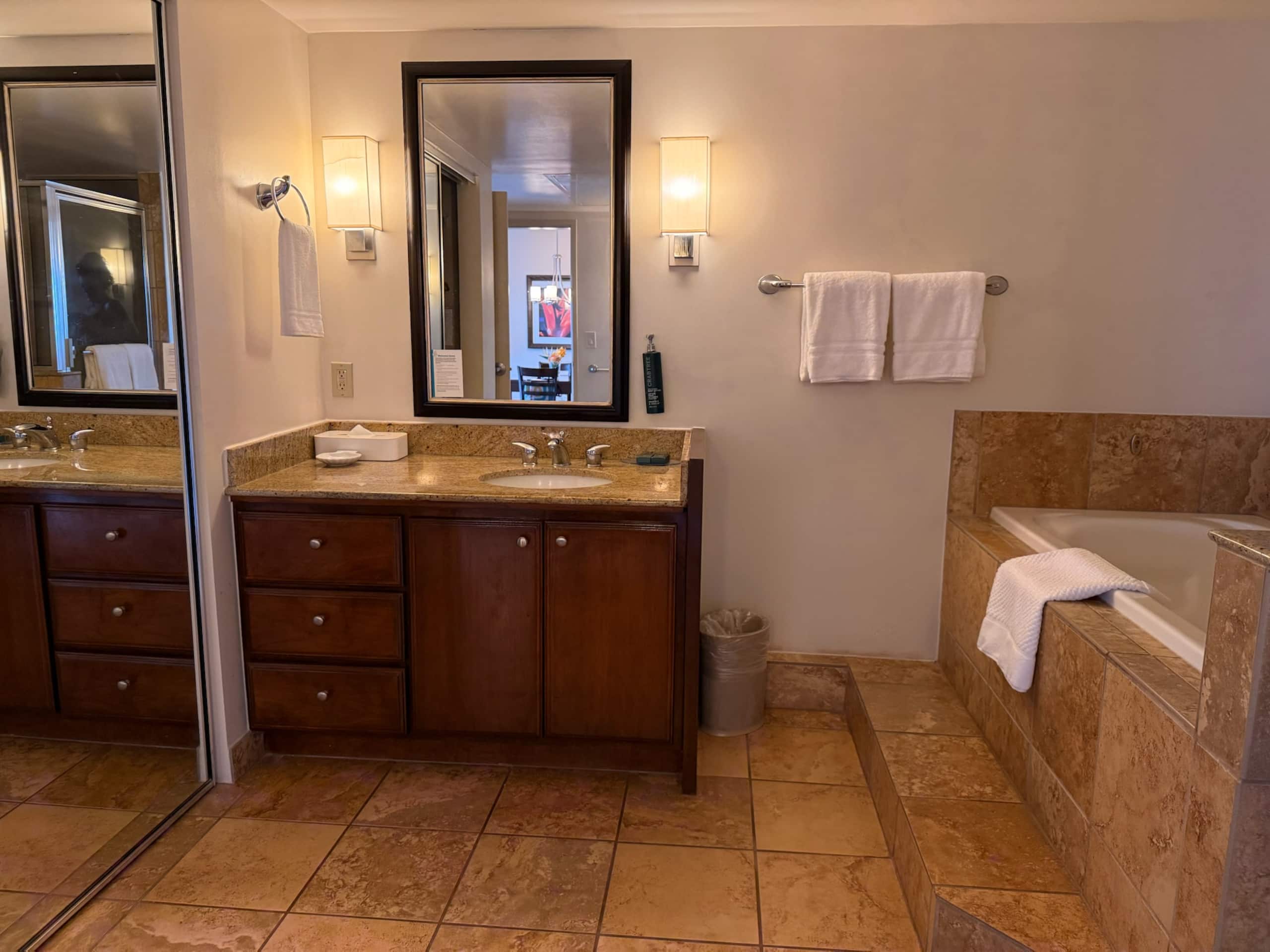 Condo in Lahaina · ★4.5 · 1 bedroom · 2 beds · 1 private bath - Image 30