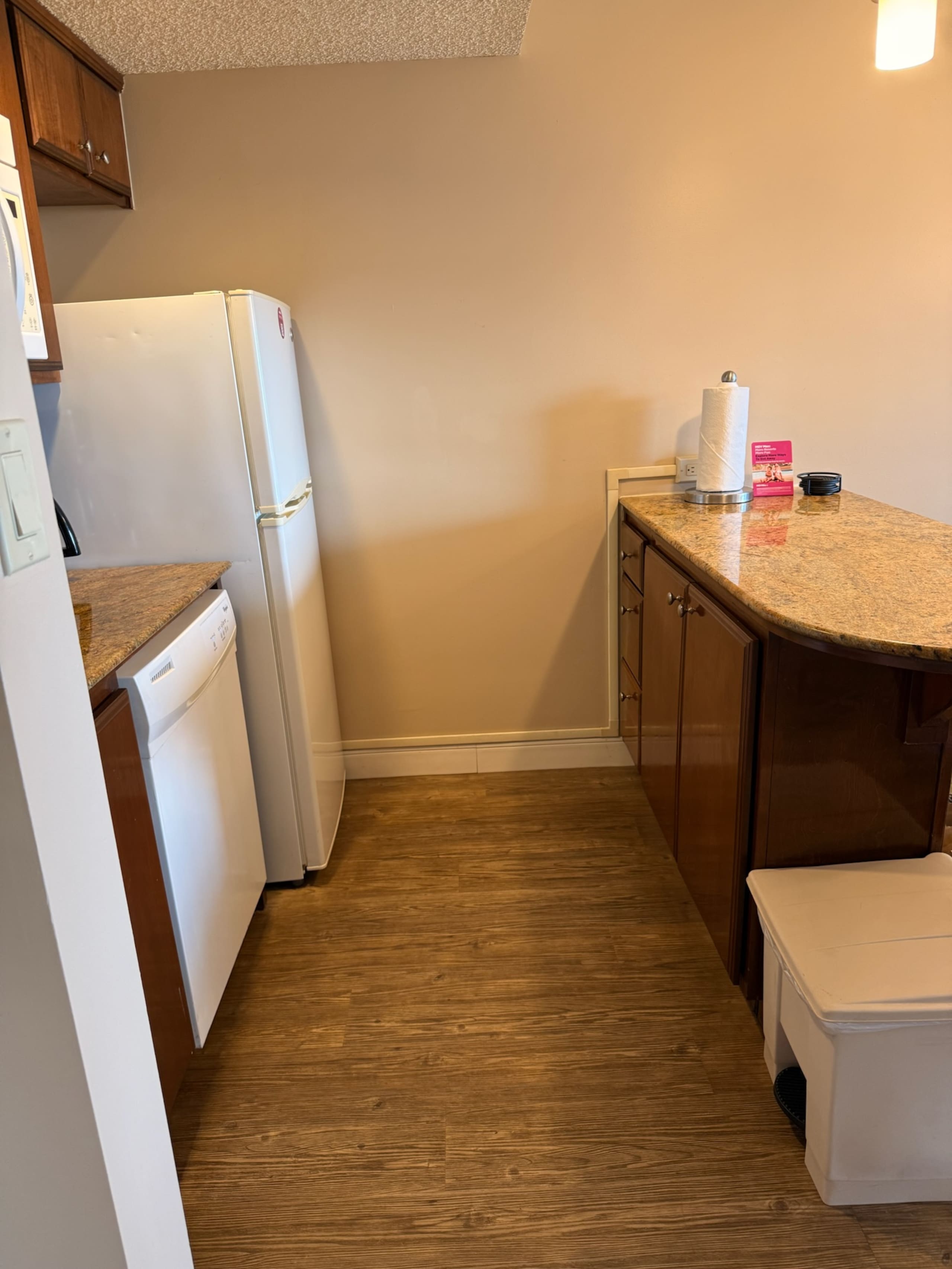 Condo in Lahaina · ★4.5 · 1 bedroom · 2 beds · 1 private bath - Image 10