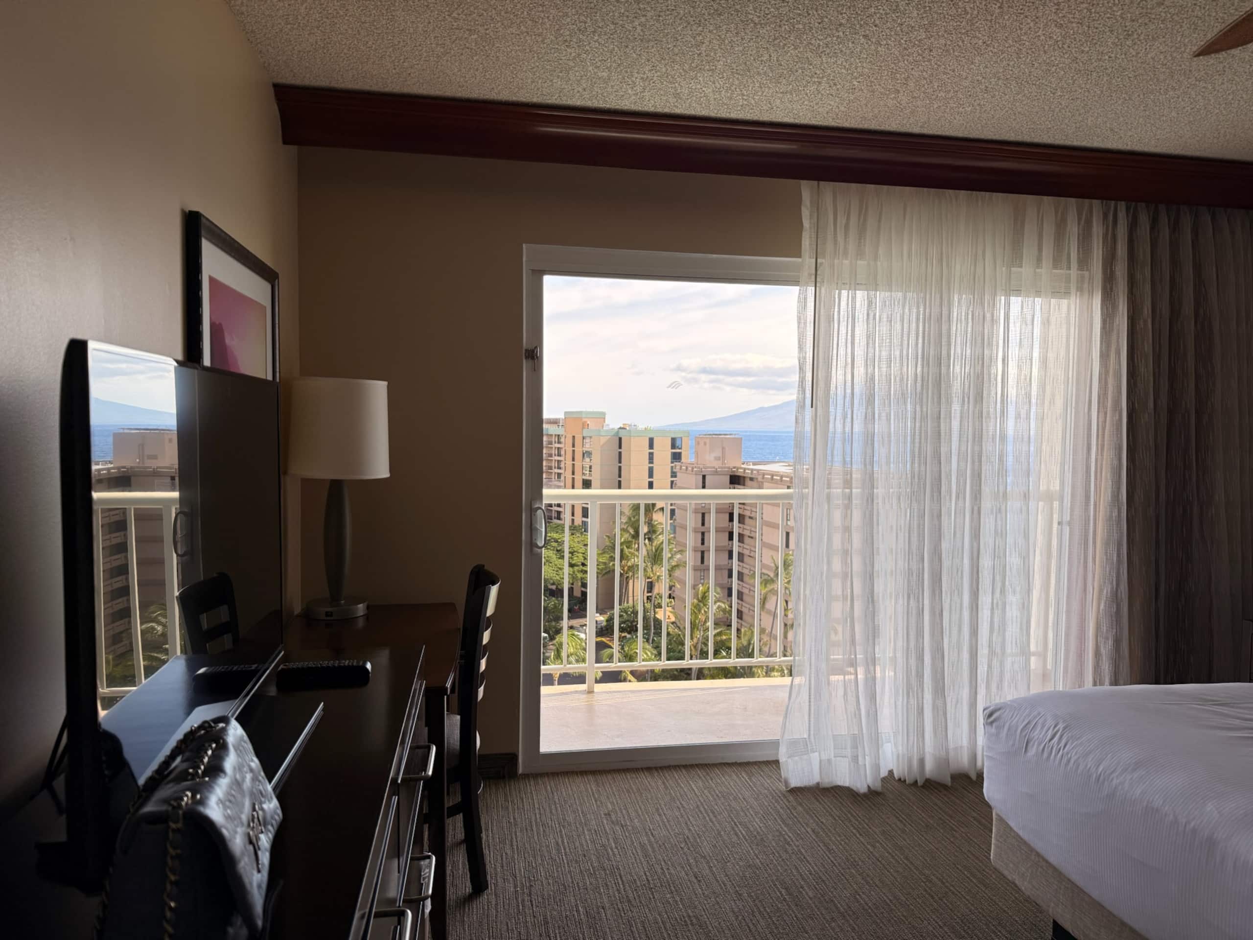 Condo in Lahaina · ★4.5 · 1 bedroom · 2 beds · 1 private bath - Image 2