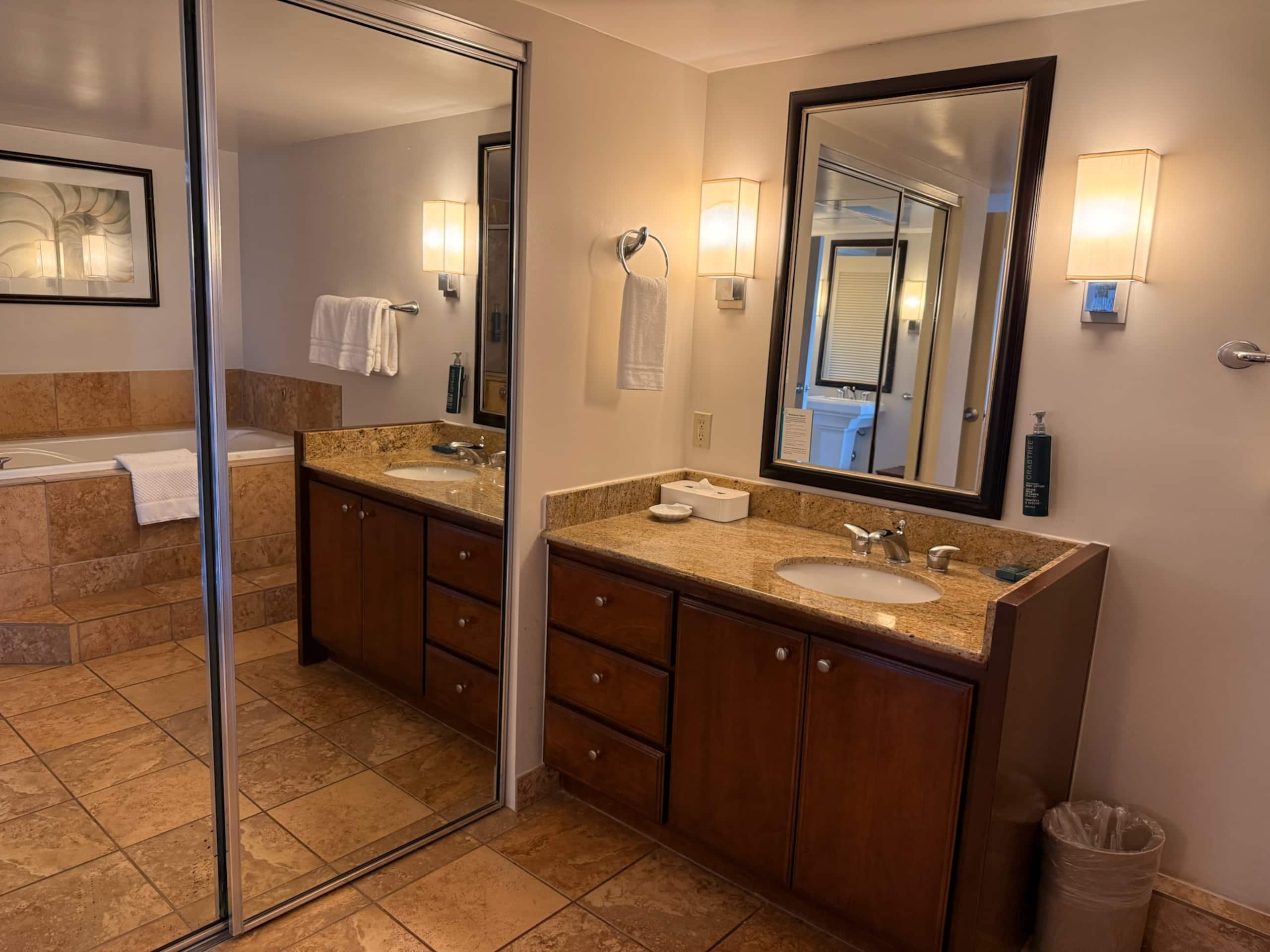 Condo in Lahaina · ★4.5 · 1 bedroom · 2 beds · 1 private bath - Image 29