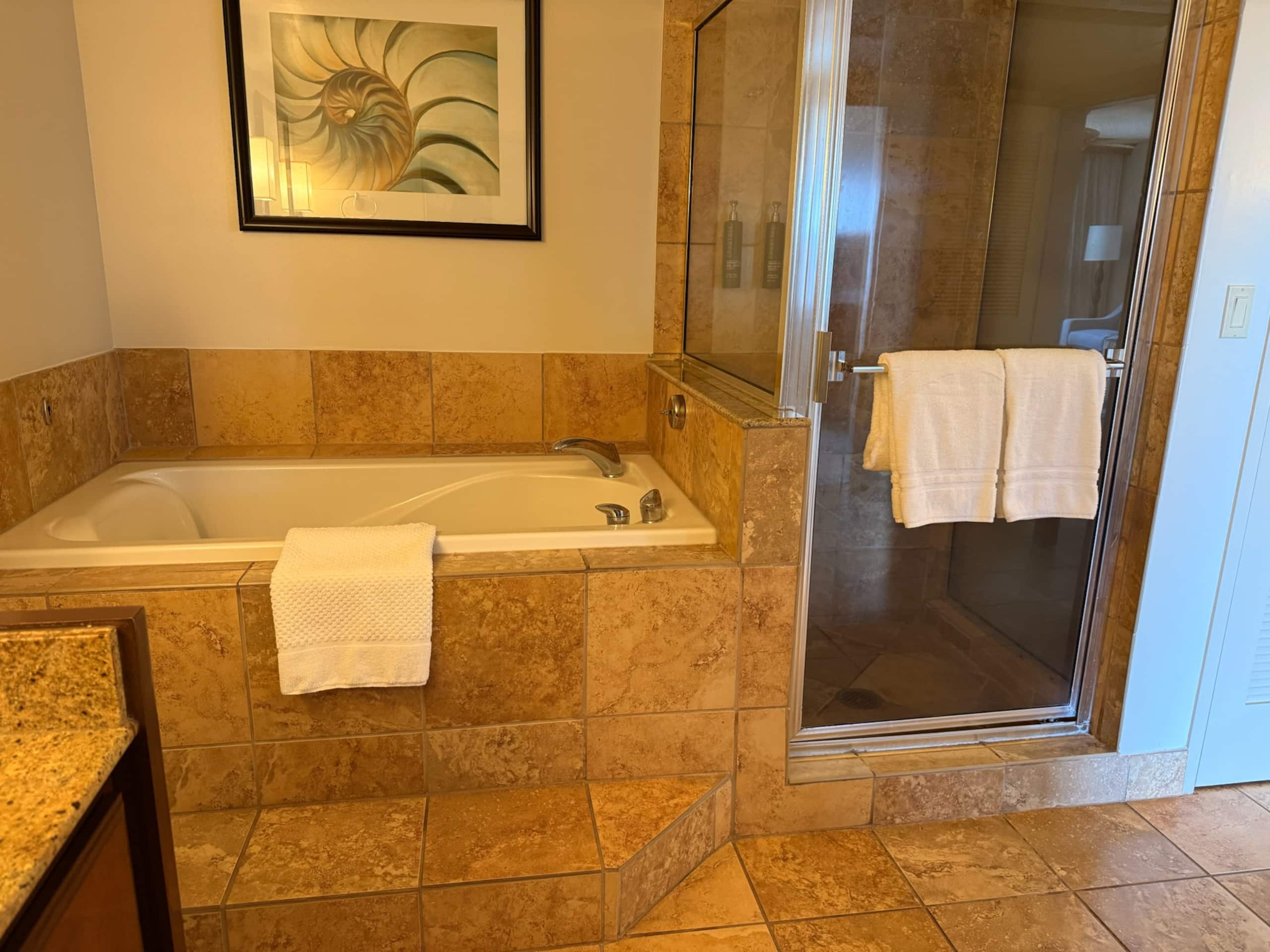 Condo in Lahaina · ★4.5 · 1 bedroom · 2 beds · 1 private bath - Image 28