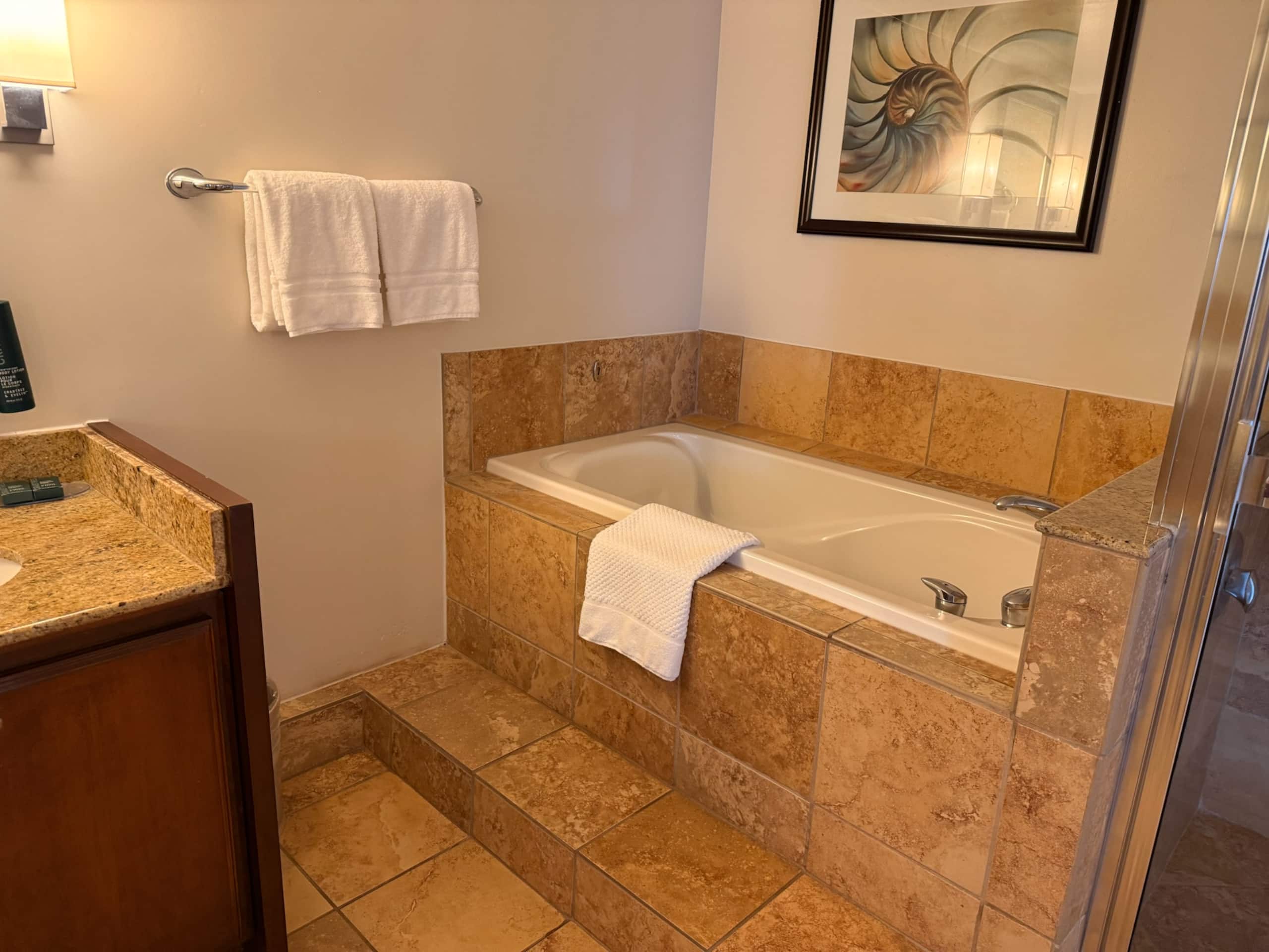 Condo in Lahaina · ★4.5 · 1 bedroom · 2 beds · 1 private bath - Image 32