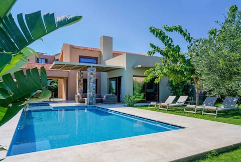 Villa Fos | Private pool, elegance & seaview!