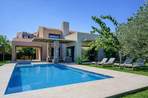 Villa Fos | Private pool, elegance & seaview!