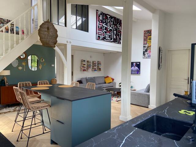 Maison + piscine sans vis à vis, parking & tram gallery image 2