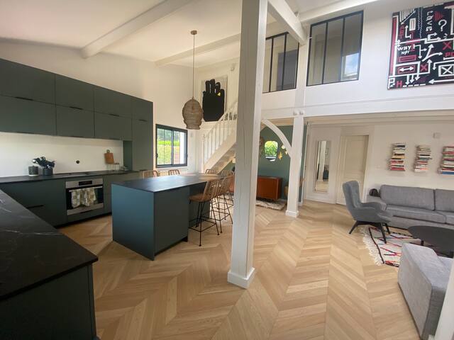 Maison + piscine sans vis à vis, parking & tram gallery image 4