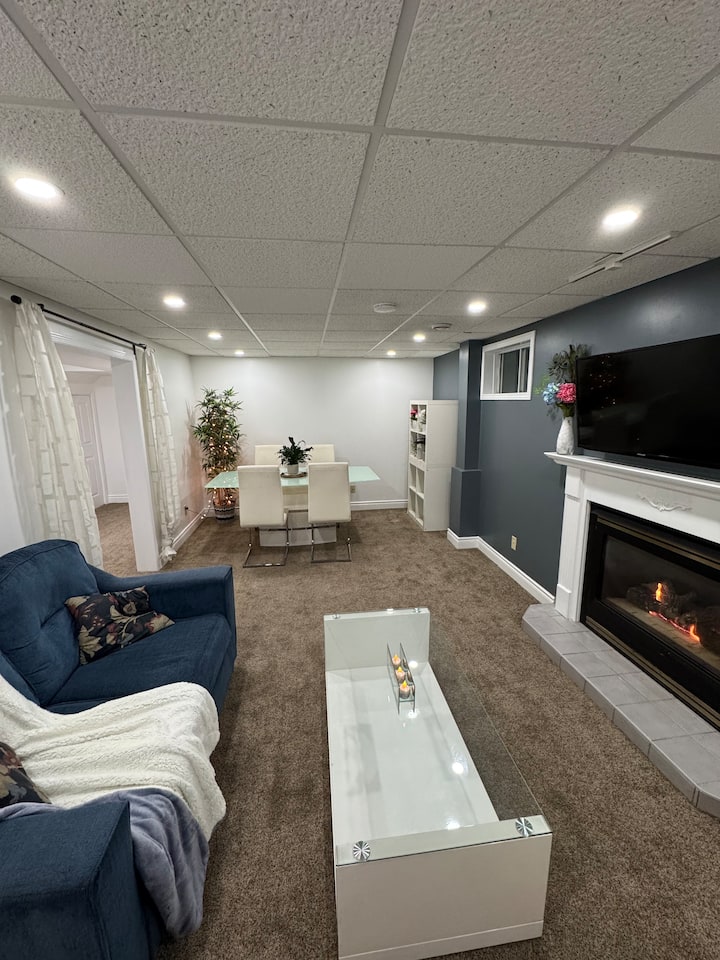 Spacious 2 Bedroom Modern Apt - Mississauga