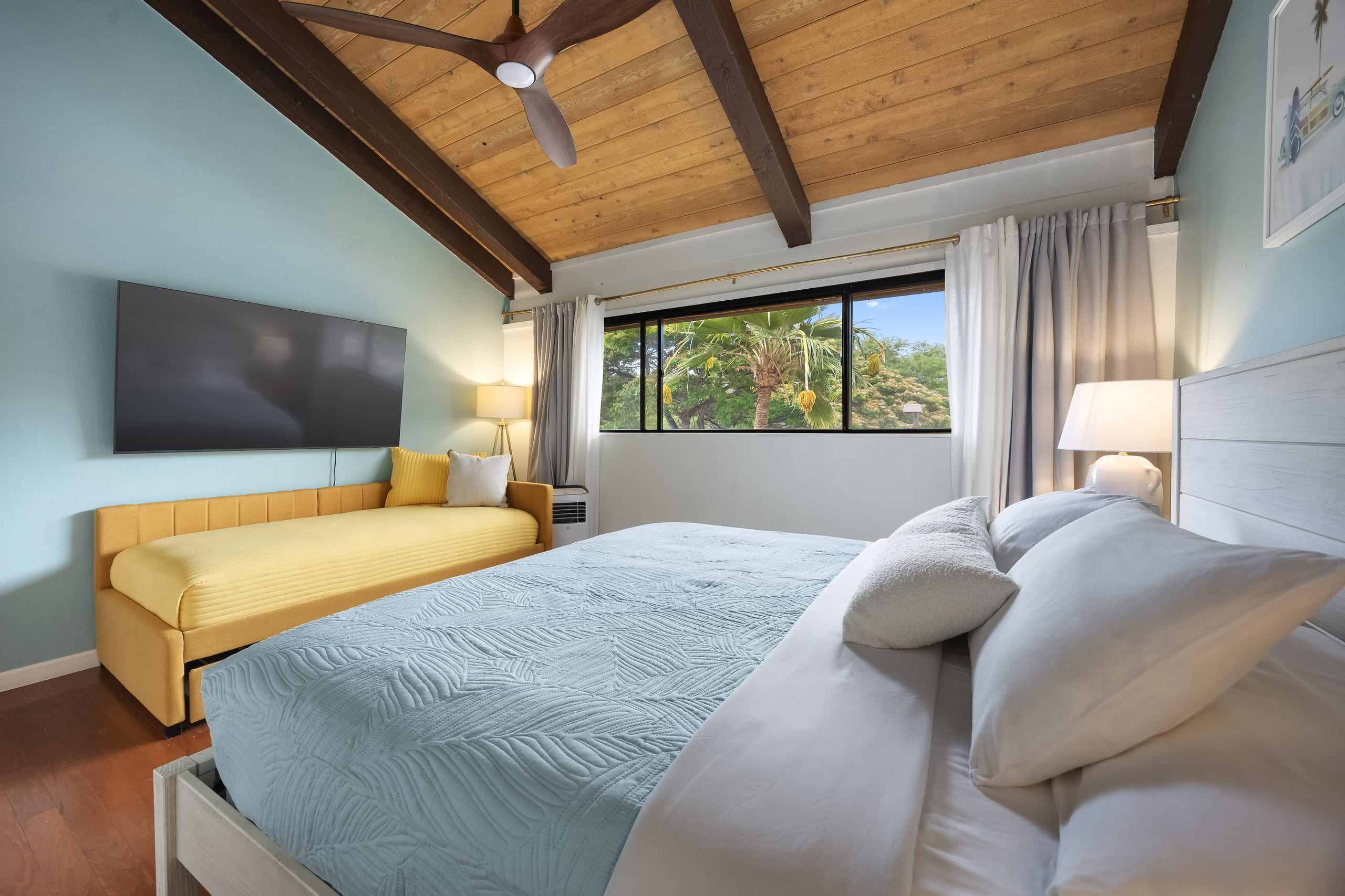 Stylish Ocean View 2BD, King beds, Pools - Photo 62
