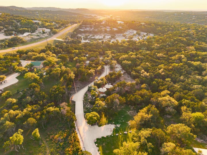Ultimate Group Getaway At Canyon Lake - Sleeps 33! - Canyon Lake, TX