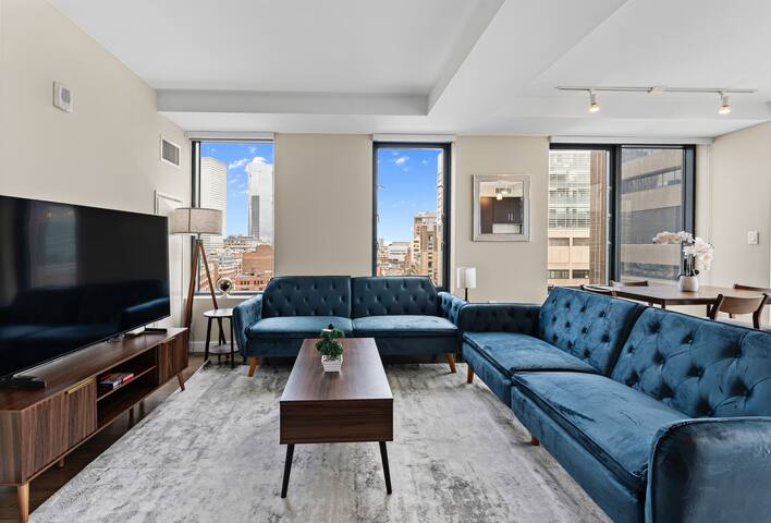Bright 2BR/2BA Downtown Gem by Boston Common.
