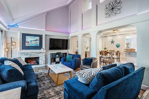 Popular Airbnb listing: Spacious Retreat-Saltwater Pool/hottub- 6 bedroom in Chula Vista