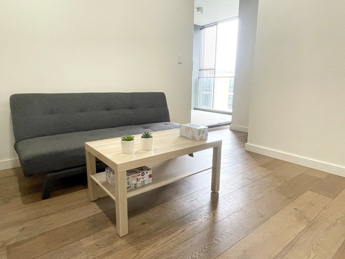 Popular Airbnb listing: Near CBD Entire 4Bed 2Bath Apartment in Waterloo