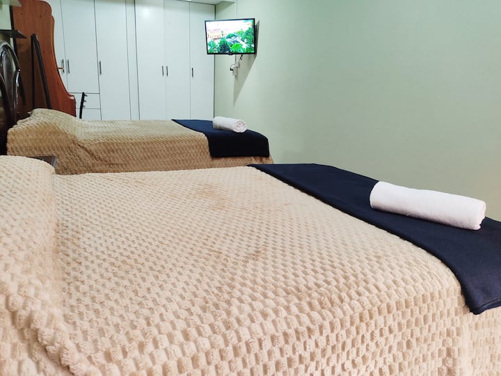 Suite Privada | Quinta Lucrecia | Wifi | Parking - Cuenca
