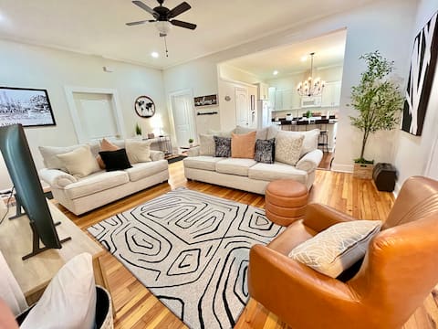 -Heart of Kannapolis | Modern & Charming Escape