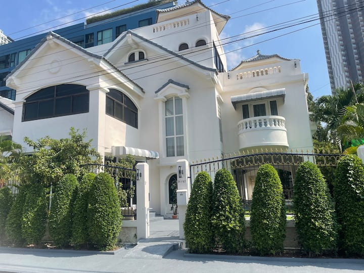 Swiss Casa On Jomtien Beach Road - Pattaya