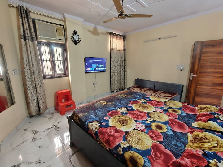 Singh Niwas L Pvt.2bhk L Free Wi-fi L Full Kitchen - Delhi