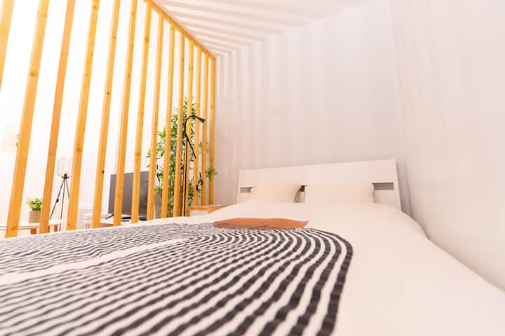 Malá manželská posteľ