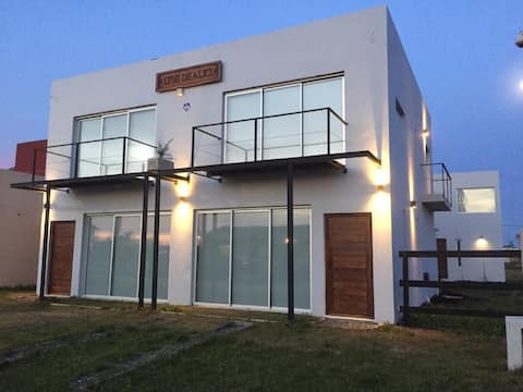 Brand new 3-room duplex, 2 from the beach