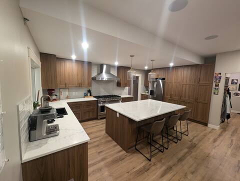 Spacious Acreage Bungalow