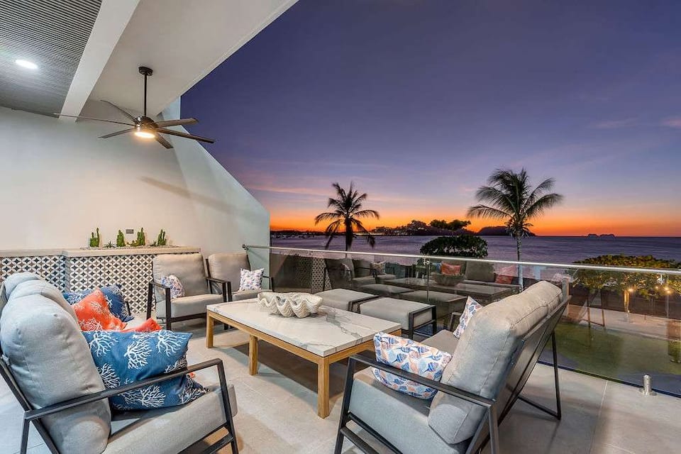 A beachfront villa on Playa Potrero, Potrero, Guanacaste, Costa Rica, photo 1 of 10