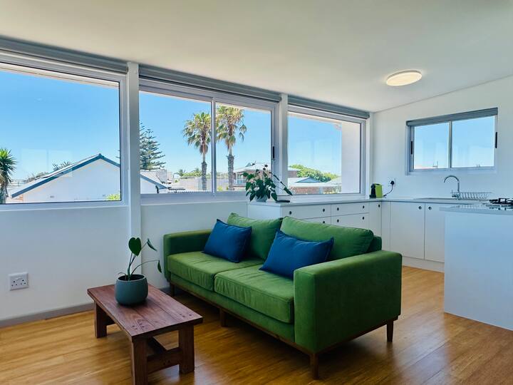 Oysterrock Self Catering By The Beach - Pad Five - Langebaan
