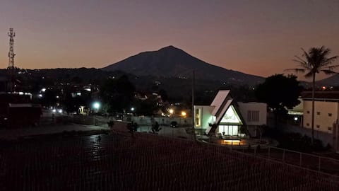 Bale RW: 3 bedroom villa in the heart of Garut