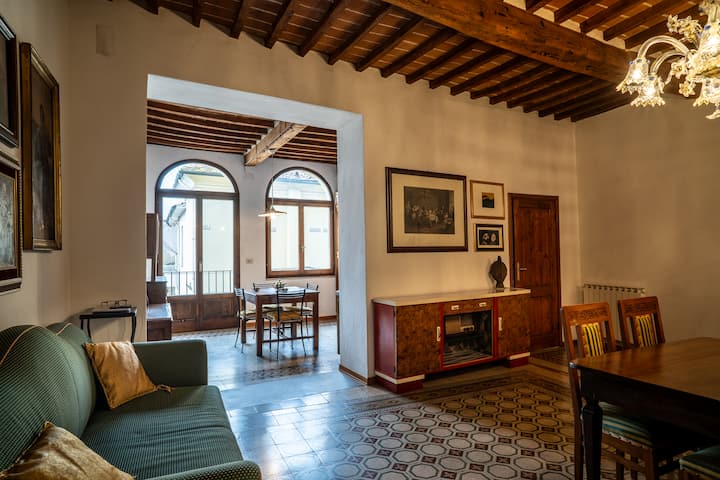 [Balcone Con Vista] A Due Passi Da Piazza Grande - イタリア アレッツォ