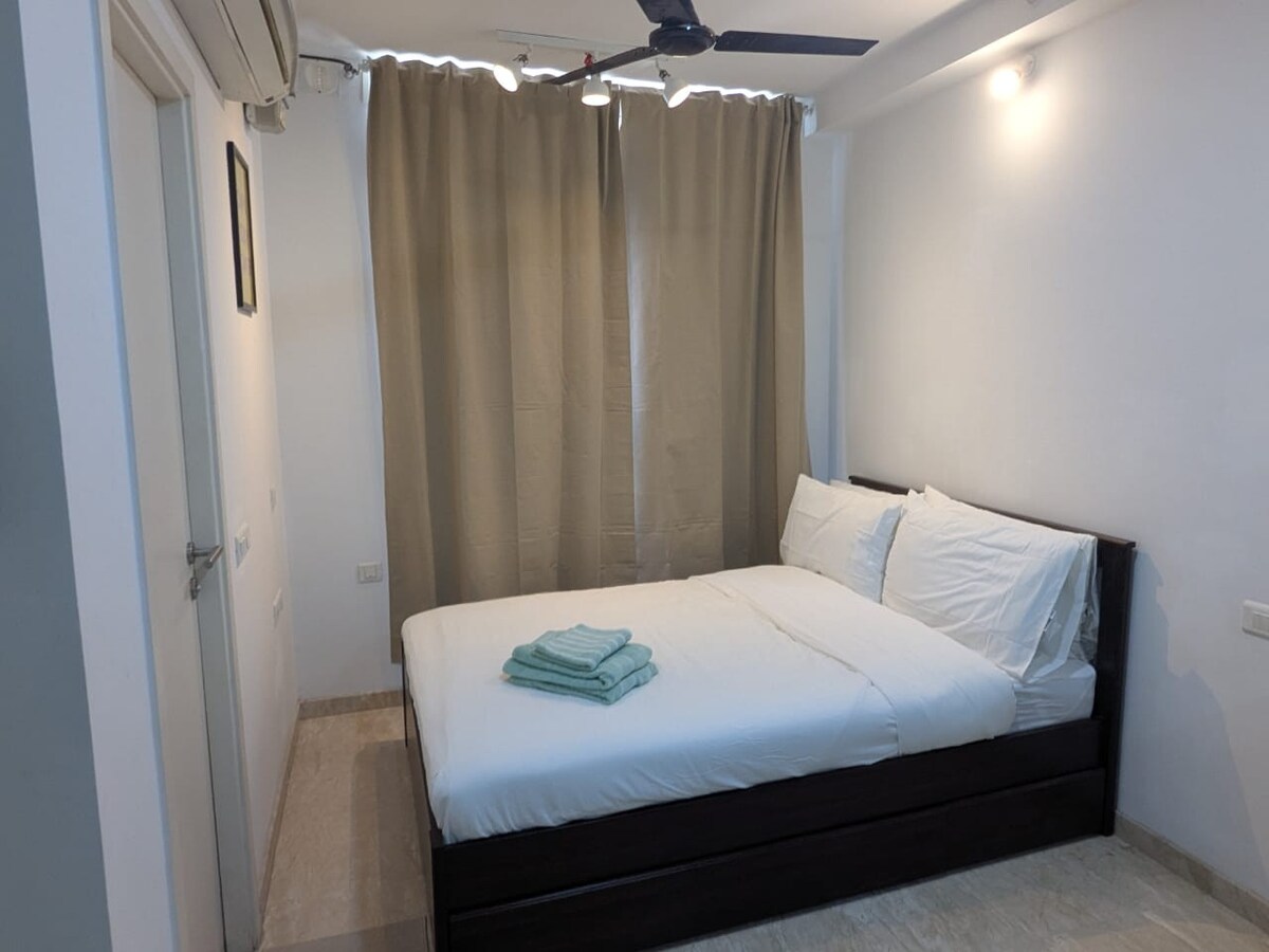 Ambienti i dhomës së gjumit