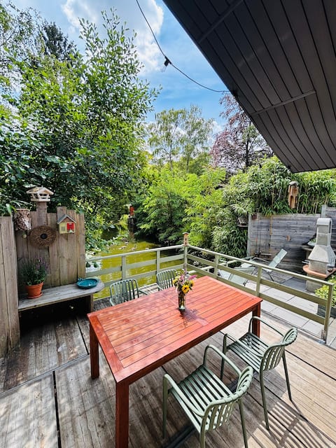 Casa Lago - waterfront chalet