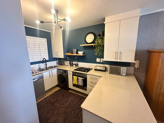 Apartment at Lagoon Beach gallery image 4