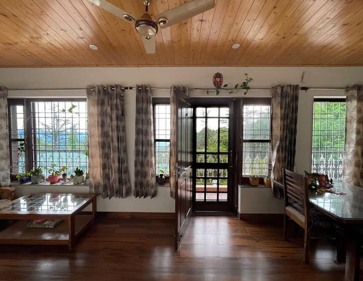 The Lofty Lodge - Mussoorie