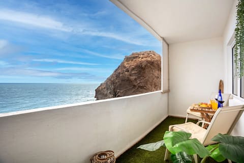 Sea view · Beach 1 min · Terrace & Relax