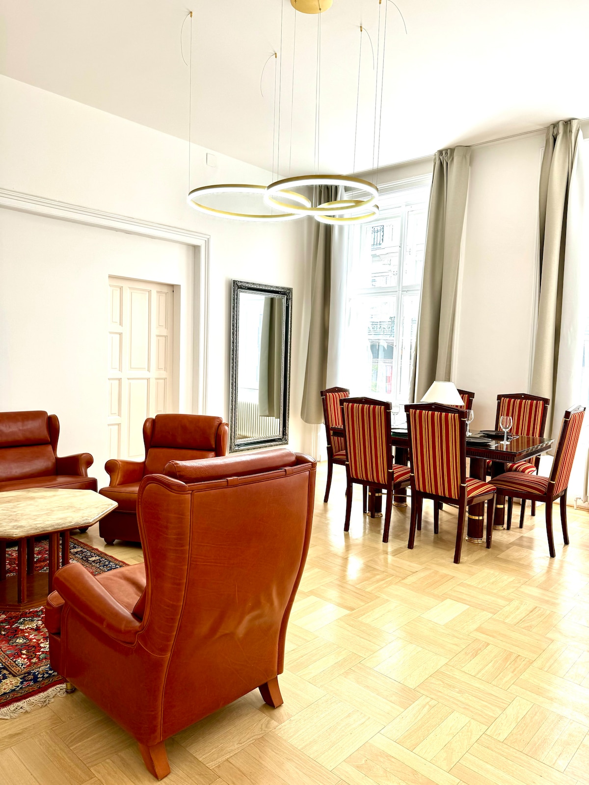 Living room image 4