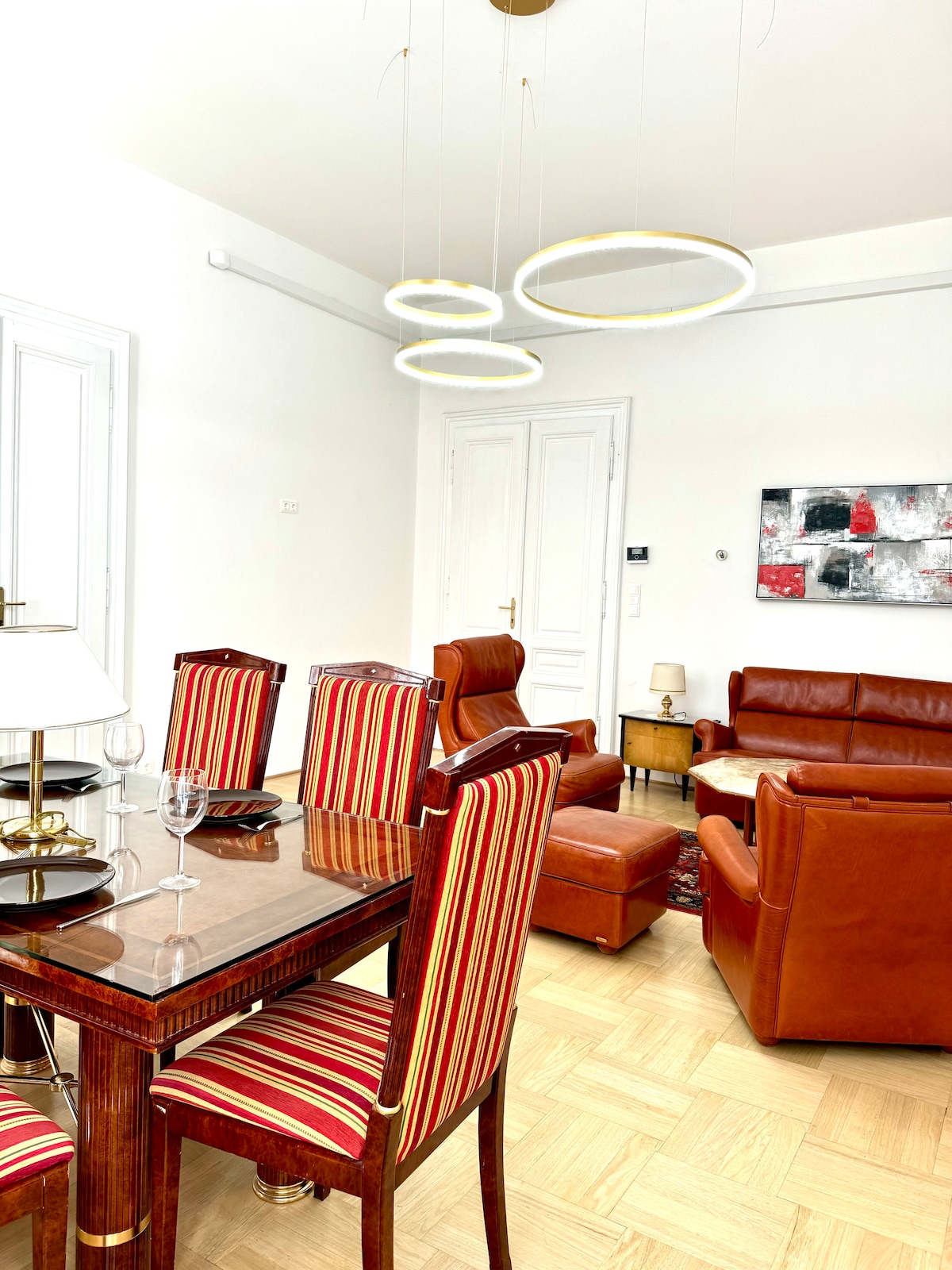 Living room image 2