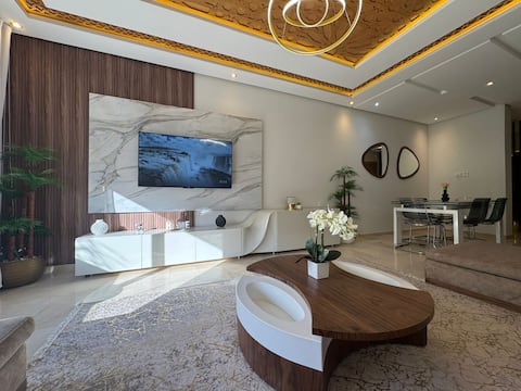 Top performing Airbnb: 3 Bedroom apartment with parking in Casablanca in Arrondissement D'aïn Chock مقاطعة عين الشق
