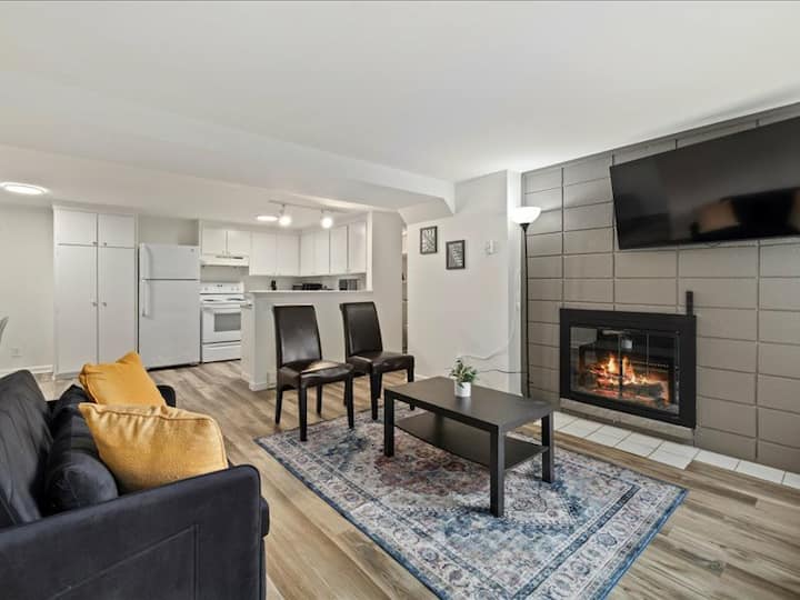 Garden View One Bedroom Apartment #C In Redmond - Sammamish, WA