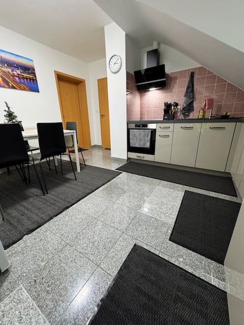Top Airbnb: Brand new attic apartment in Köln