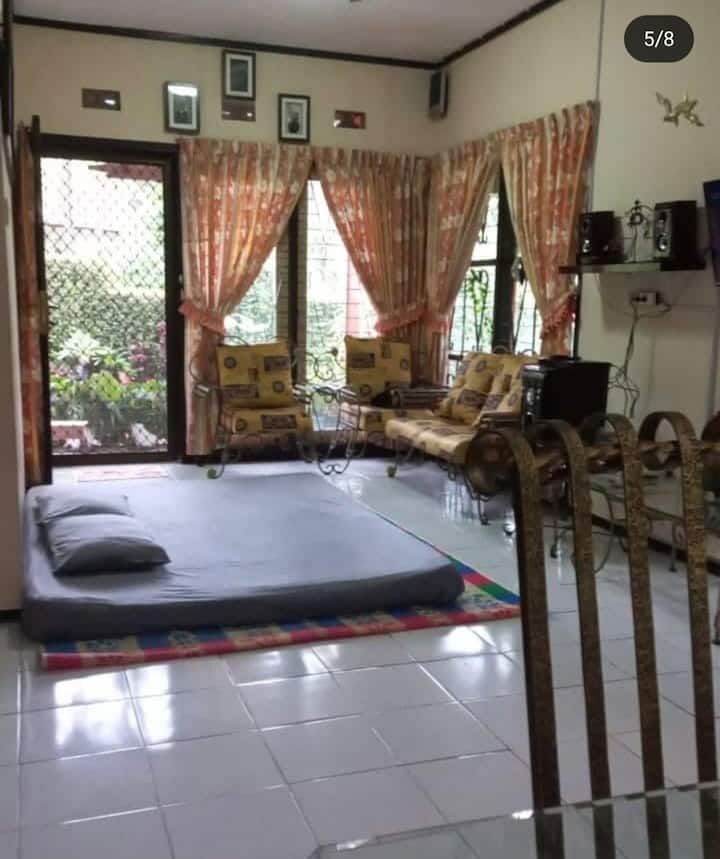 Villa Puri Tembogo - Trawas