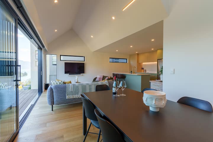 Lakeview Retreat On Panorama - Arrowtown