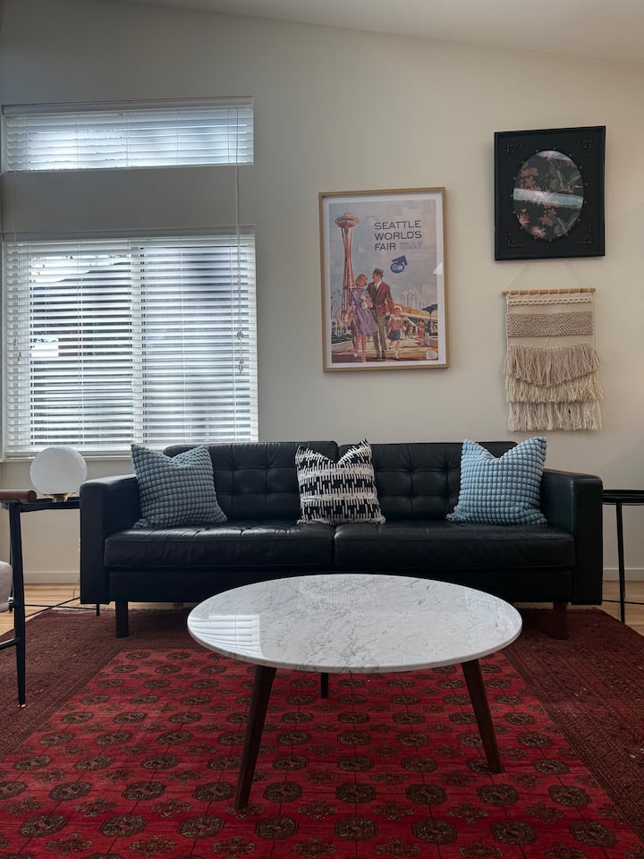 Cozy Detached Stay. Walk To Eats/transit/grocery - Seattle, WA