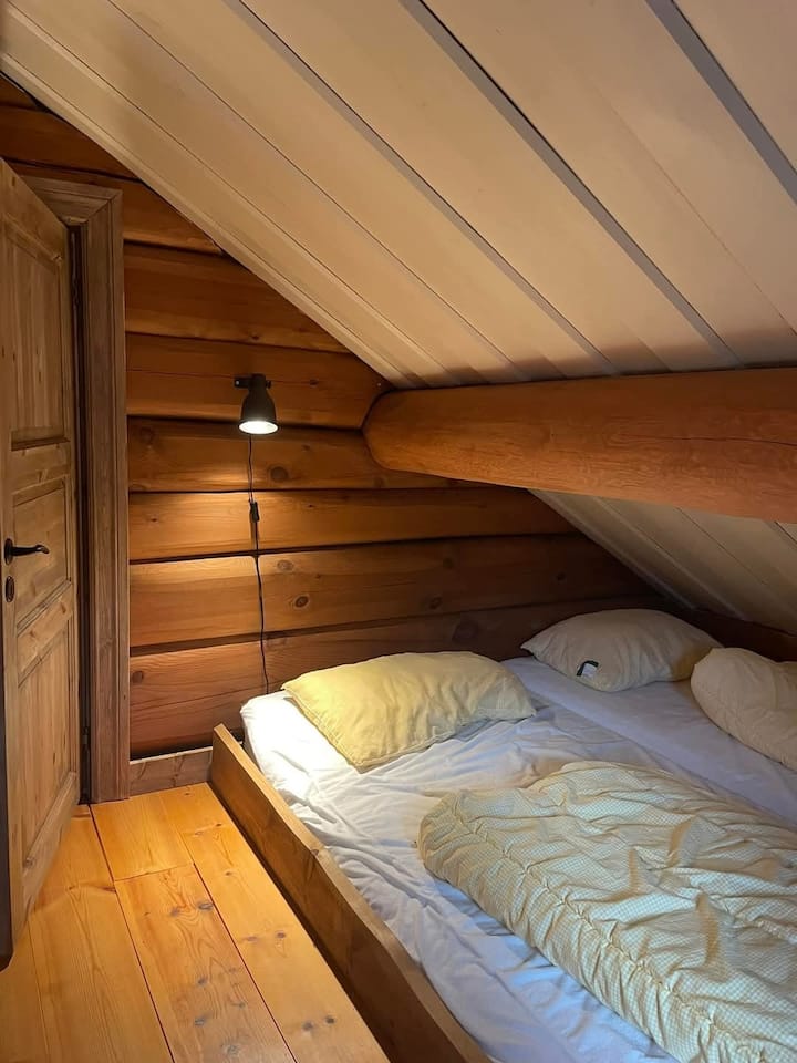 Domáca izba 2x 180 lôžok