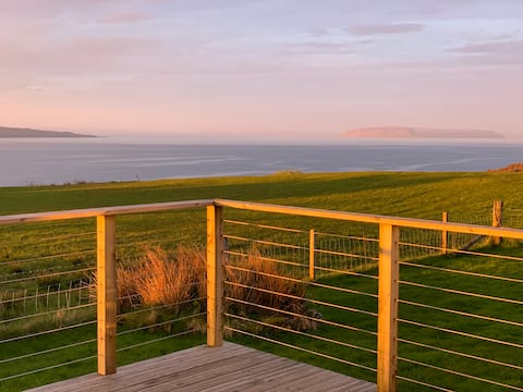 Cliffside Retreat with Sea Views - Dounhuila