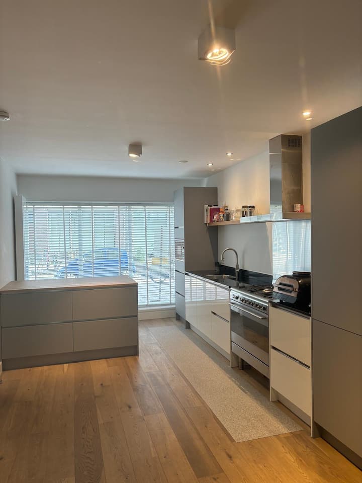 Apt In The Heart Of De Pijp - Ámsterdam